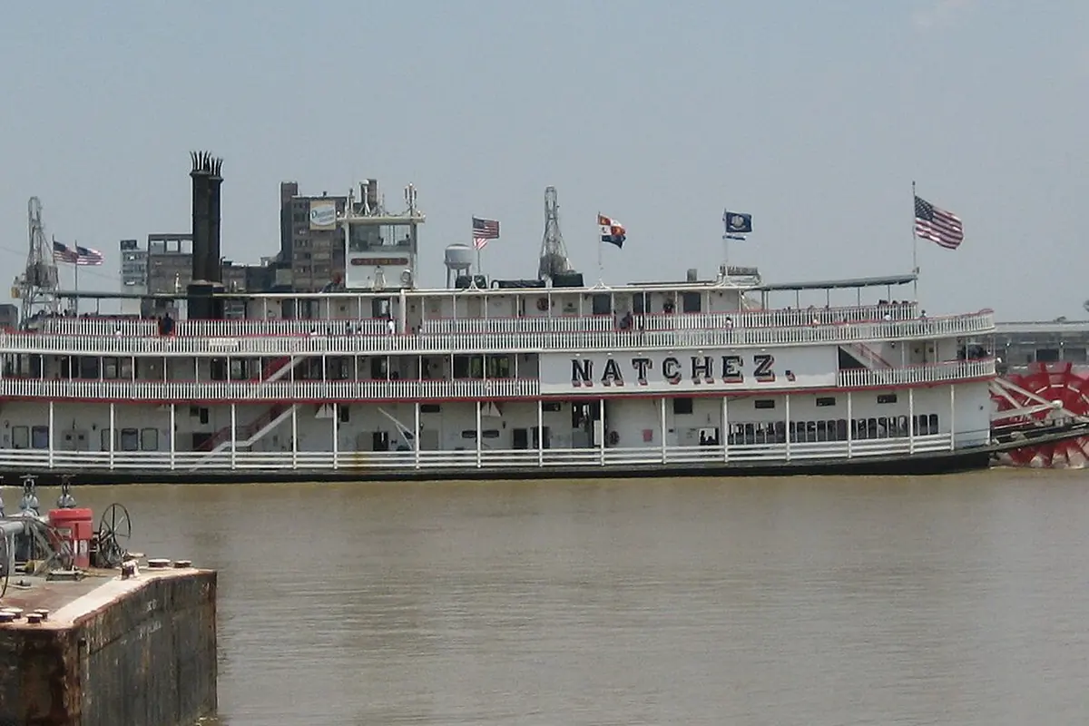 The Steamboat Natchez crossing the Mississippi seen from the Algiers side of the river